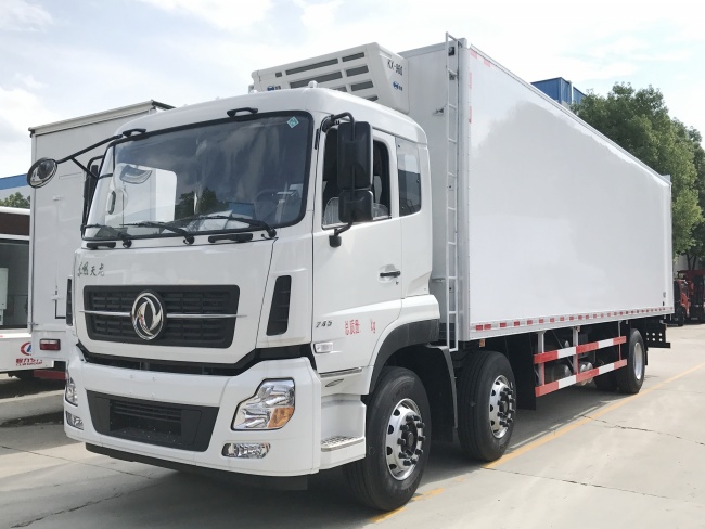 (Длина: 9.4 метра) Dongfeng Tianlong трехосный рефрижераторный грузовик