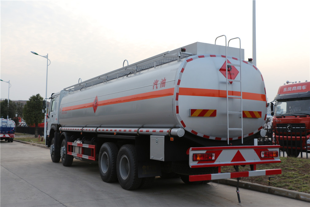 Shagang тяжелый четырехосный и восьмиосный нефтевоз (30 кубометров)