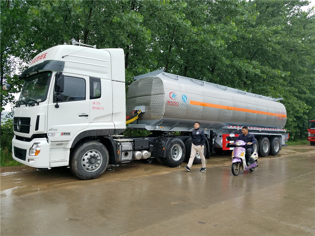 Dongfeng Tianlong 3-осный [42 кубических метров] алюминиевый сплав топливозаправщик полуприцеп