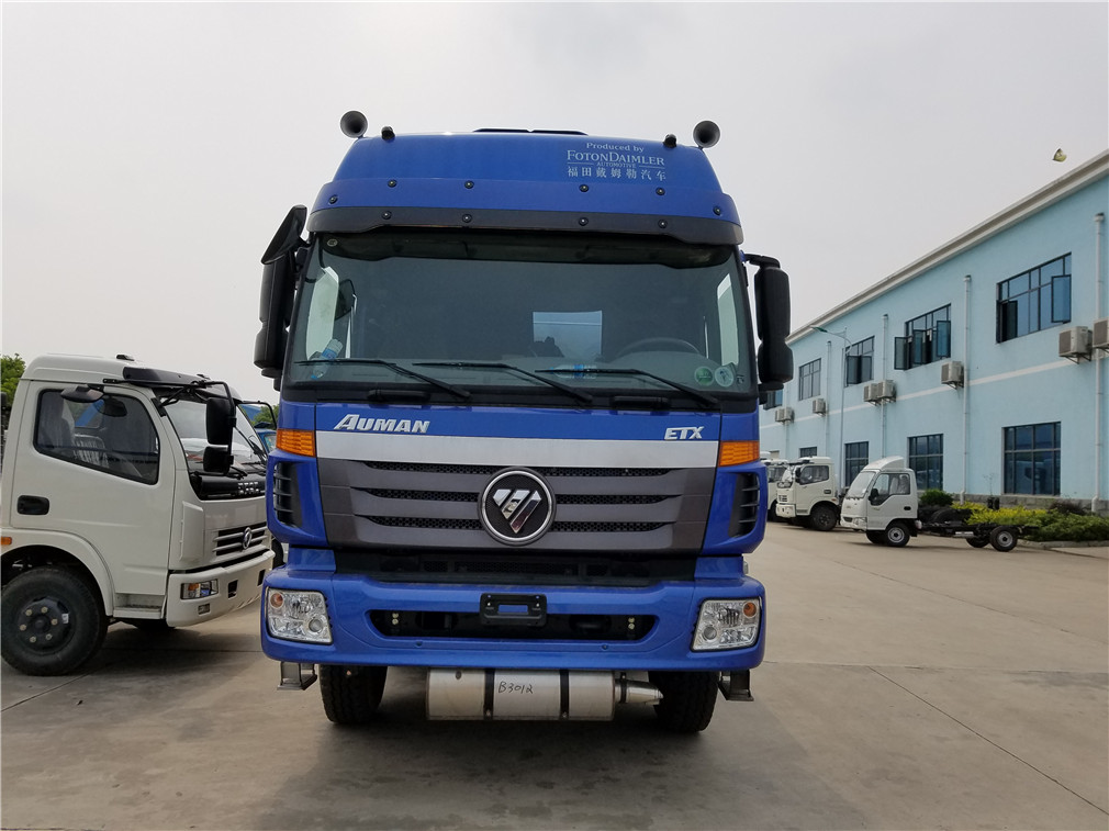 Futian Ouman 4x4 заднеприводный топливозаправщик [25 кубических метров]
