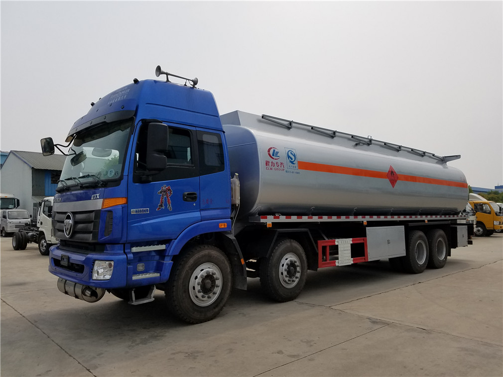 Futian Ouman 4x4 заднеприводный топливозаправщик [25 кубических метров]
