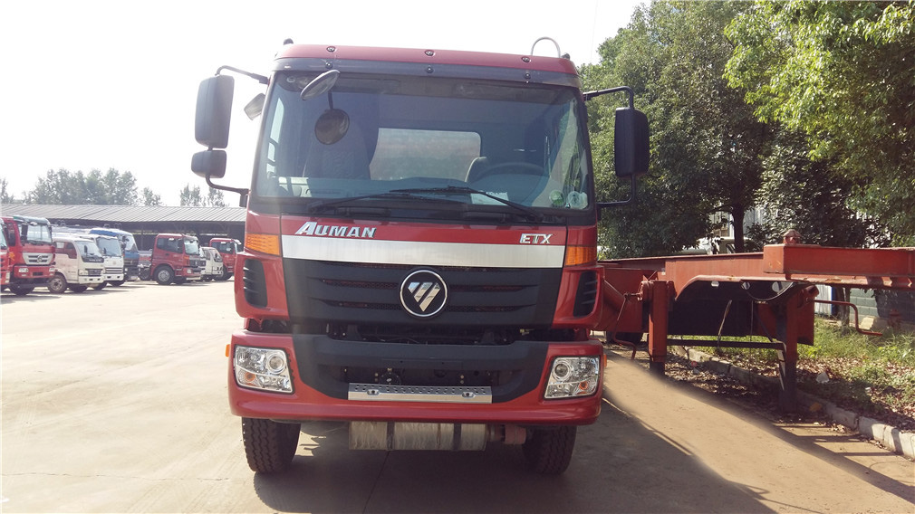 Futian Ouman Small Triple-Axis [26 Cubic] Aluminum Alloy Oil Transport Vehicle