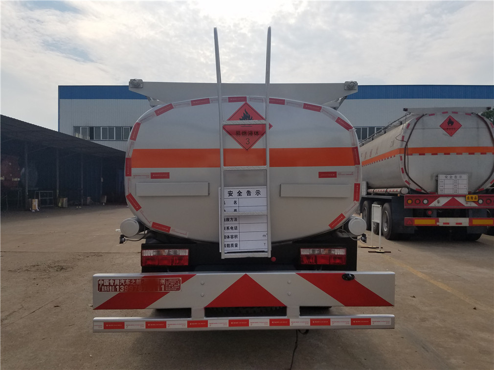 Dongfeng Daoluika [8 кубических] заправочная машина