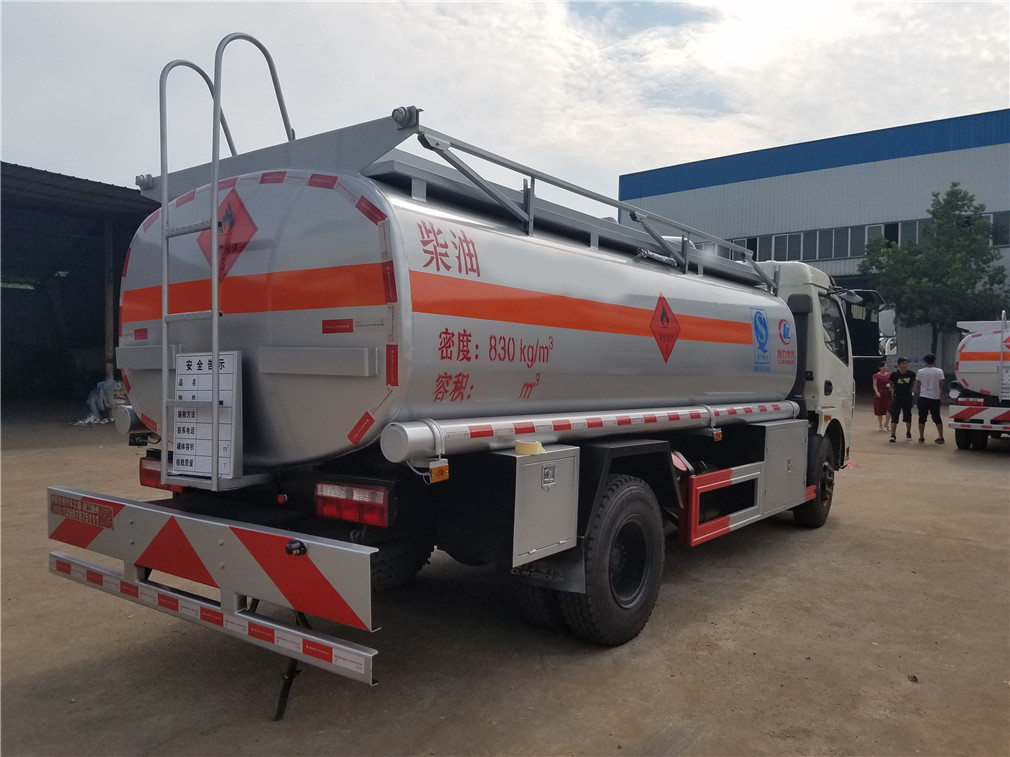 Dongfeng Daoluika [8 кубических] заправочная машина