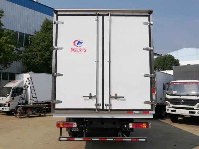 (Длина: 6.6/7.6 метра) Foton Omaxa S5 refrigerated truck