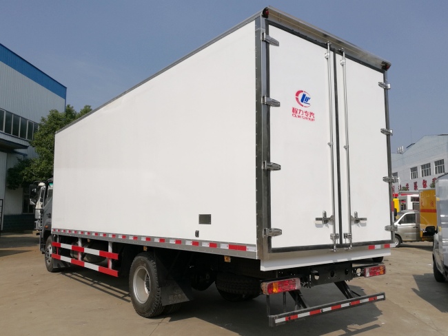 (Длина: 6.6/7.6 метра) Foton Omaxa S5 refrigerated truck