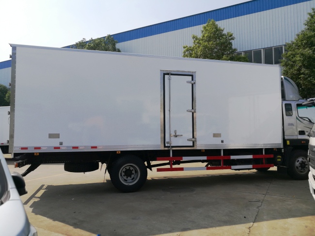 (Длина: 6.6/7.6 метра) Foton Omaxa S5 refrigerated truck
