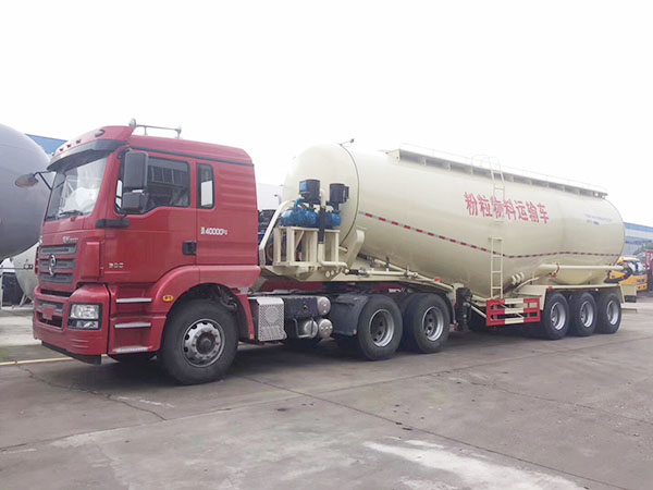 Dongfeng Tianlong Грузовик для цемента