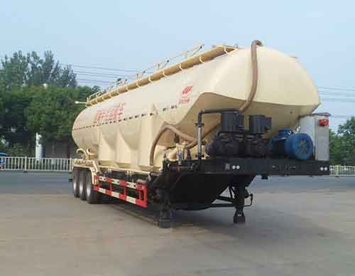 Dongfeng Tianlong Грузовик для цемента