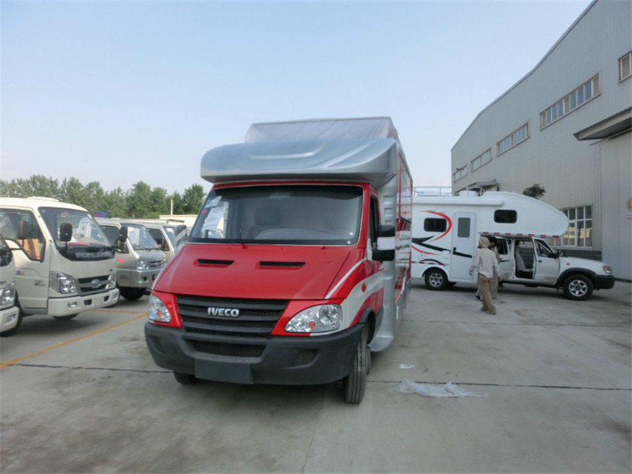 (Длина: 4.1 метра) Iveco dining car