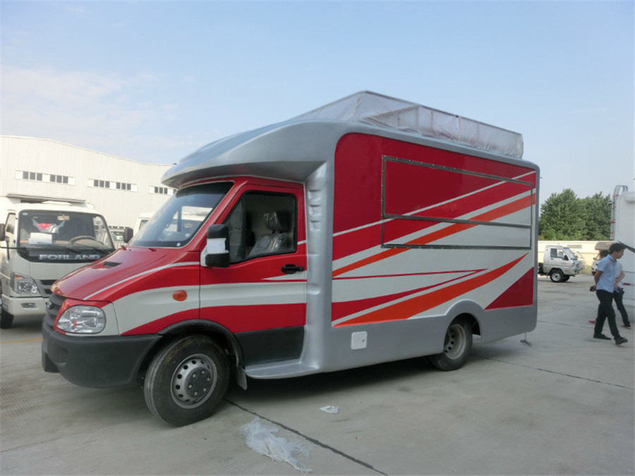 (Длина: 4.1 метра) Iveco dining car