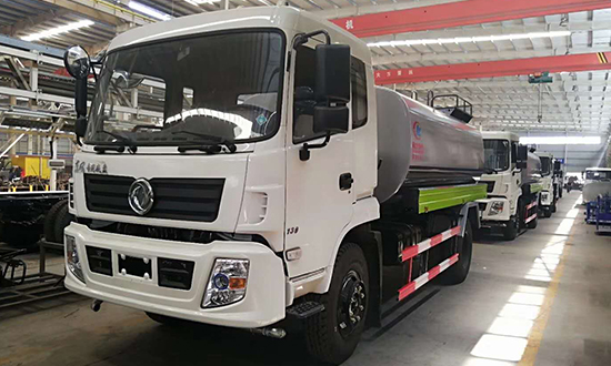 Lower mounted East Wind water tanker (12 cubic meters)