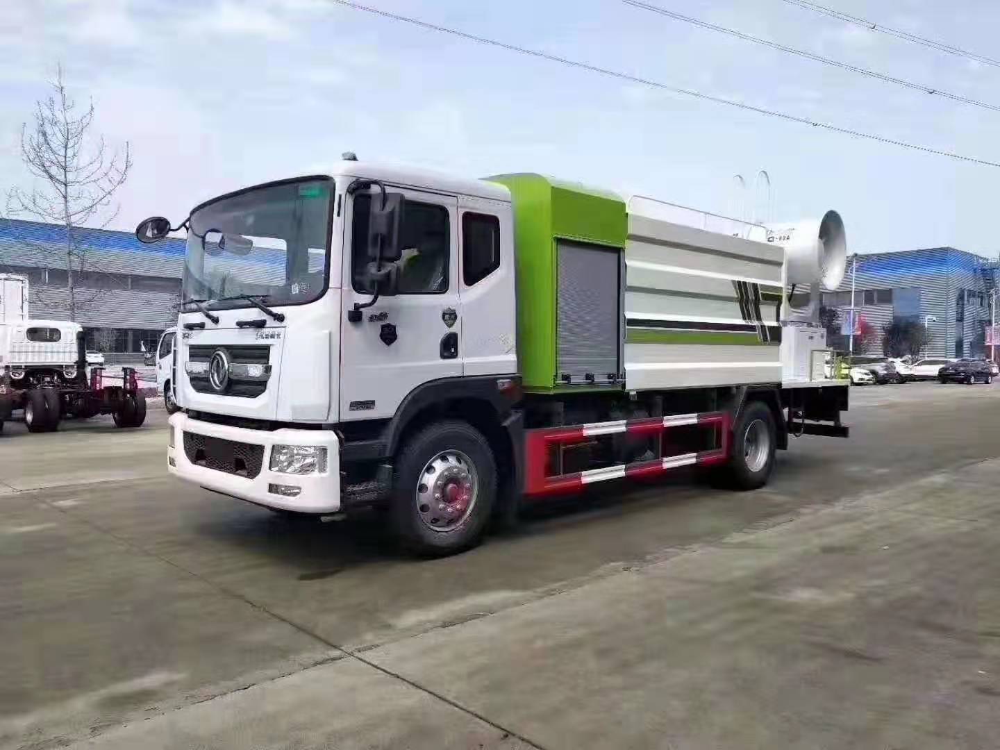 Dongfeng D9 Dolica многофункциональная установка для подавления пыли (12 кубических метров)