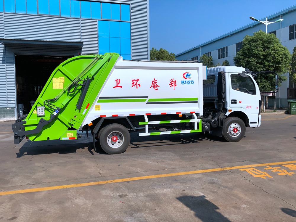 [8 куб. емкость] Dongfeng D7 сжатый мусоровоз