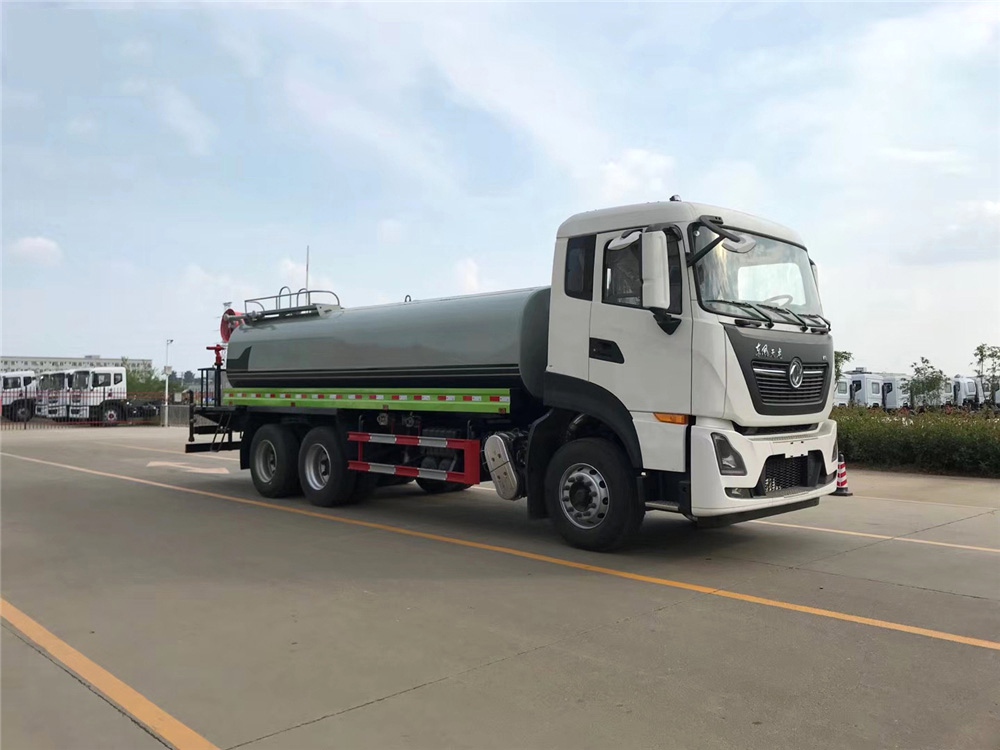 [18 единиц] заднеприводный седельный тягач Dongfeng Tianlong с противотуманными фарами # 30 - 50 метров