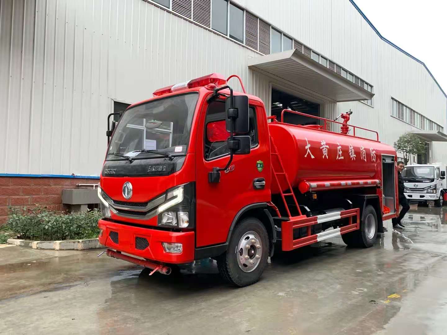 东风多利卡 4.5-тонный пожарный автомобиль