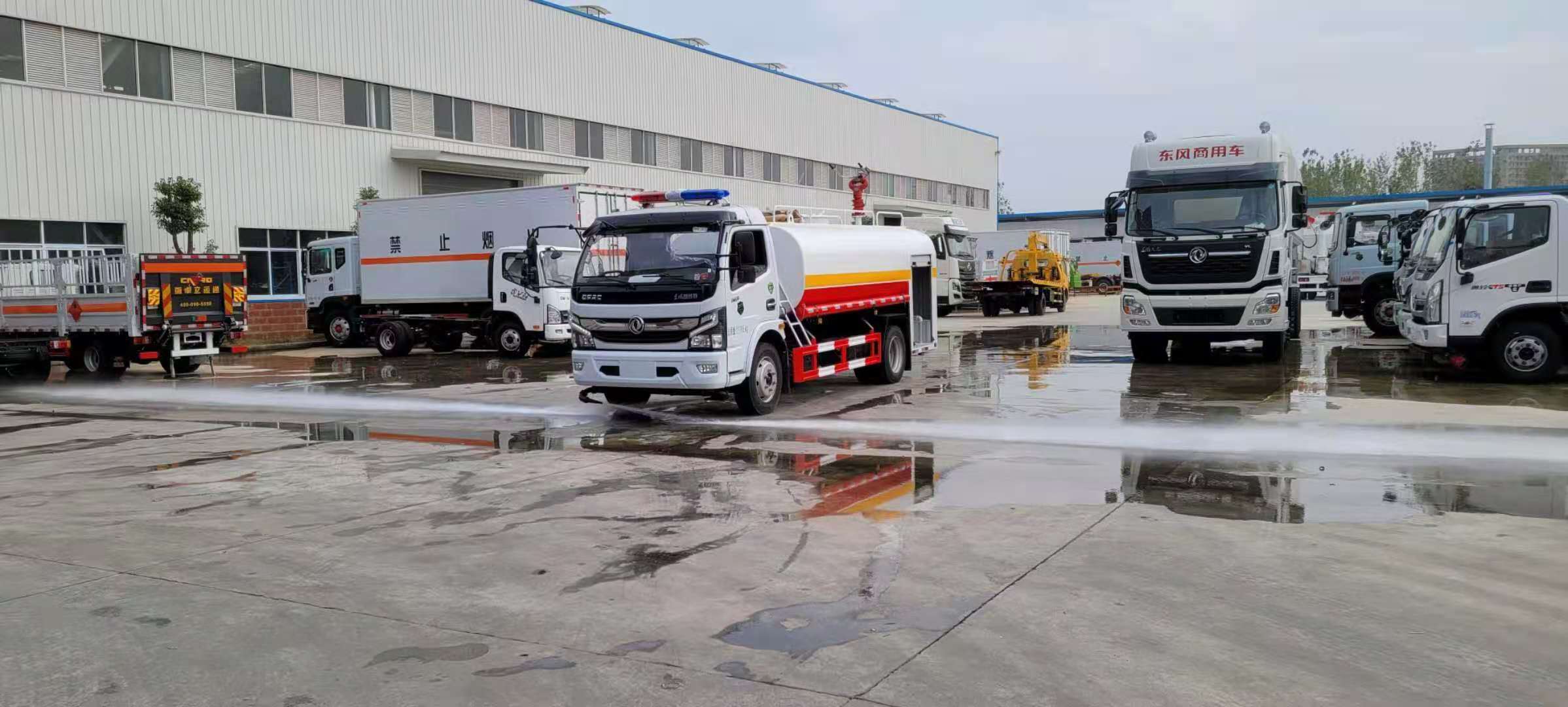 东风多利卡 8-тонный пожарный автомобиль