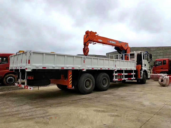 Шaanси Ауто ДеЛонг Ши Цюань 12-тонный автомобильный кран с платформой