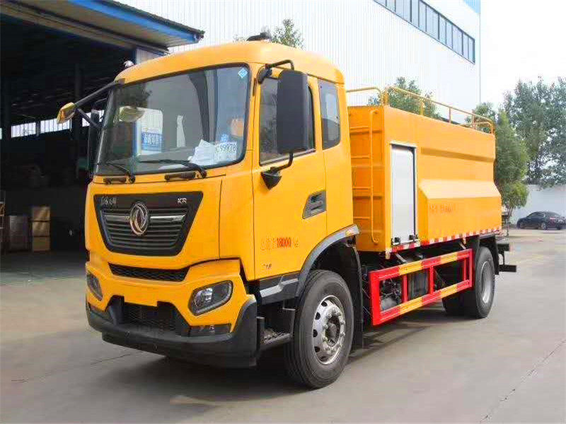 Dongfeng Tianjin 10-кубовый цилиндрический трубопроводный чистящий автомобиль