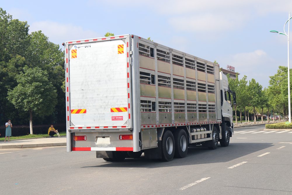 Dongfeng Tianlong VL Пятое поколение отечественный стандарт алюминиевый сплав животноводческий транспортное средство