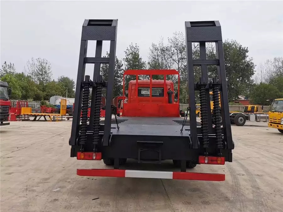 Dongfeng Tianjin 6.2-метровый длиннобазный платформенный транспортный vehicle