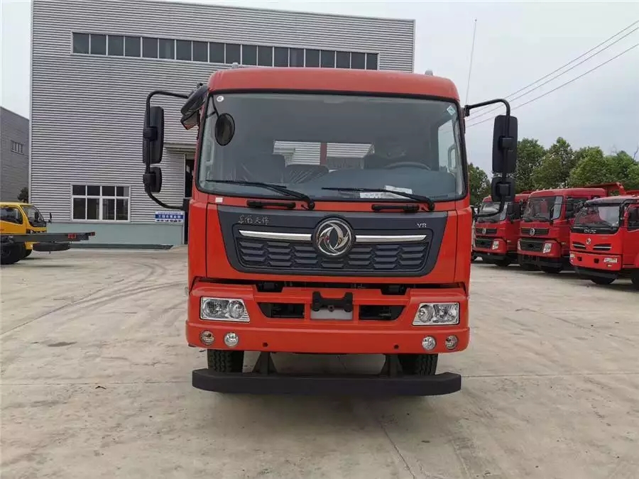Dongfeng Tianjin 6.2-метровый длиннобазный платформенный транспортный vehicle