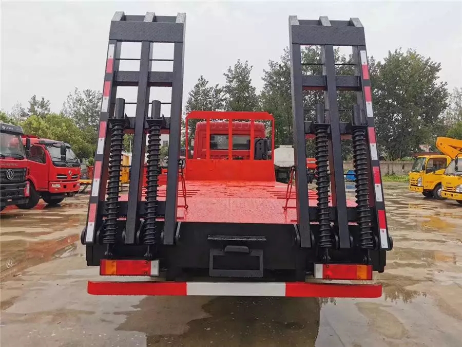 Dongfeng Задний двойной мост платформенный грузовик