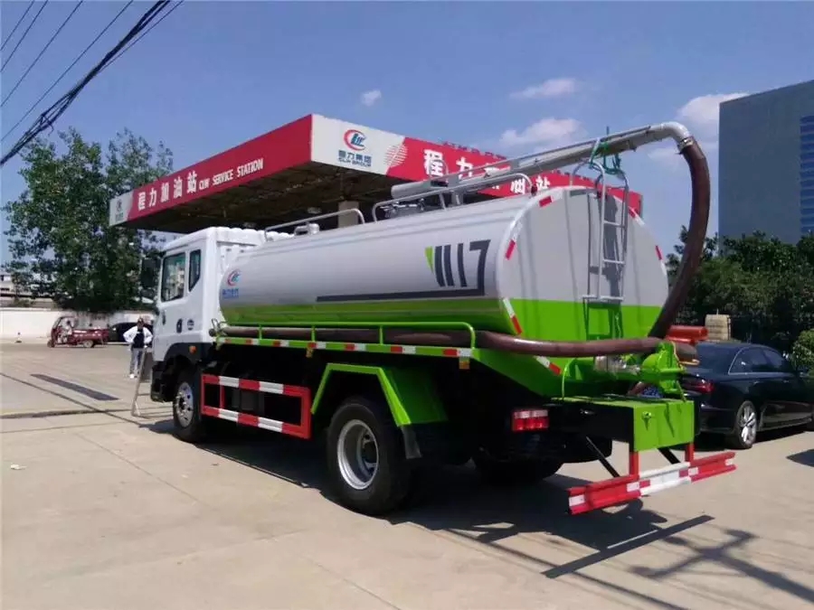 东风D9 10-тонный ассенизаторский грузовик