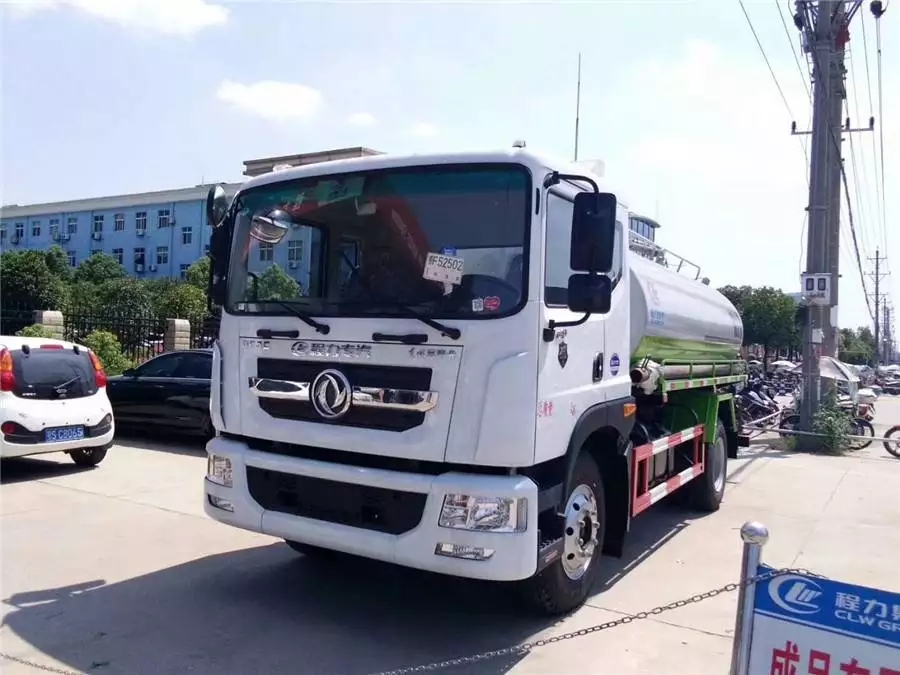 东风D9 10-тонный ассенизаторский грузовик