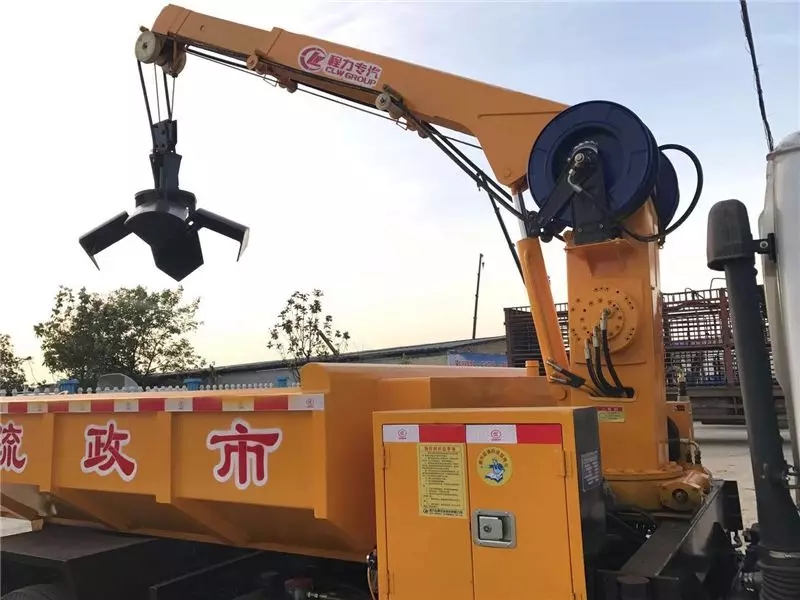 Dongfeng Dolica экскаватор для откачки и транспортировки ила