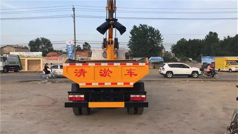Dongfeng Dolica экскаватор для откачки и транспортировки ила