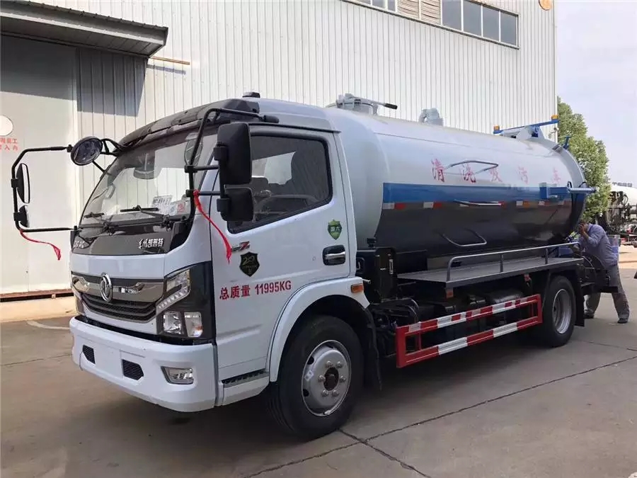 Автомобиль Dongfeng с 8-тонным интегрированным баком для чистки и откачки сточных вод