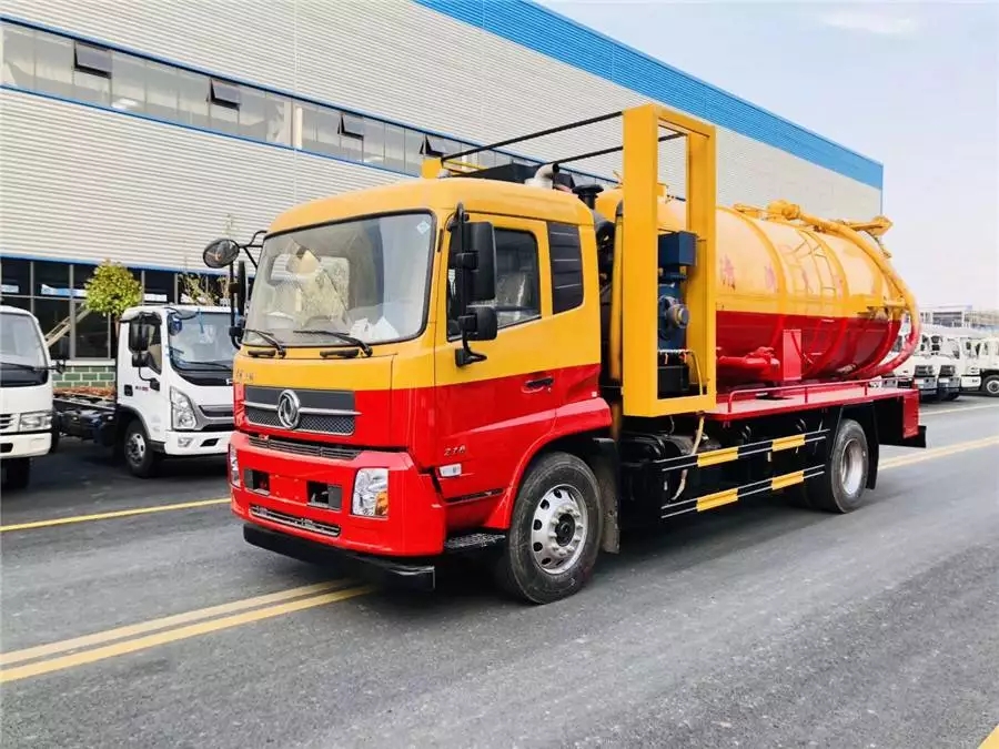 Dongfeng 14 Тип Fazheng Jinyi 210-сильный очиститель и мусорососательная машина