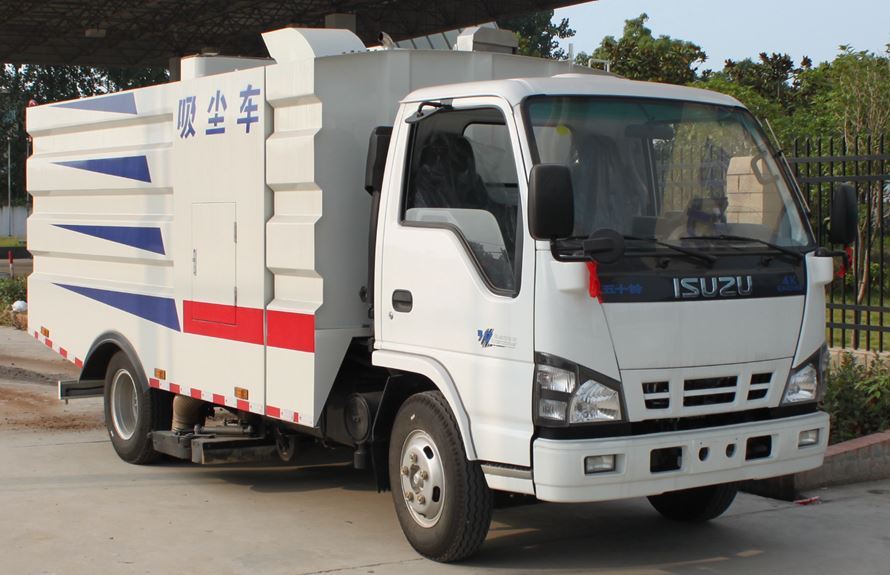 Маленькая пылесосная машина Isuzu