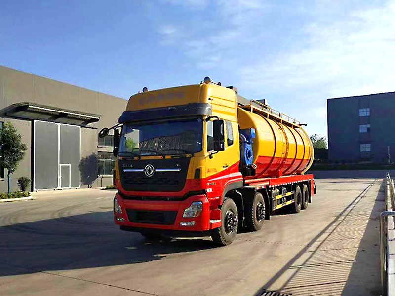 Dongfeng передний четыре задний восемь清洗和 ассенизационный машина.