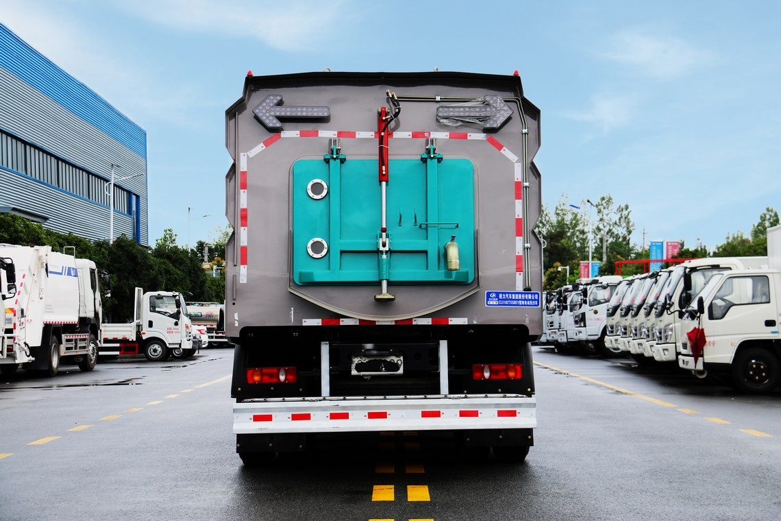 Электрическая уборочная машина Dongfeng Tianjin