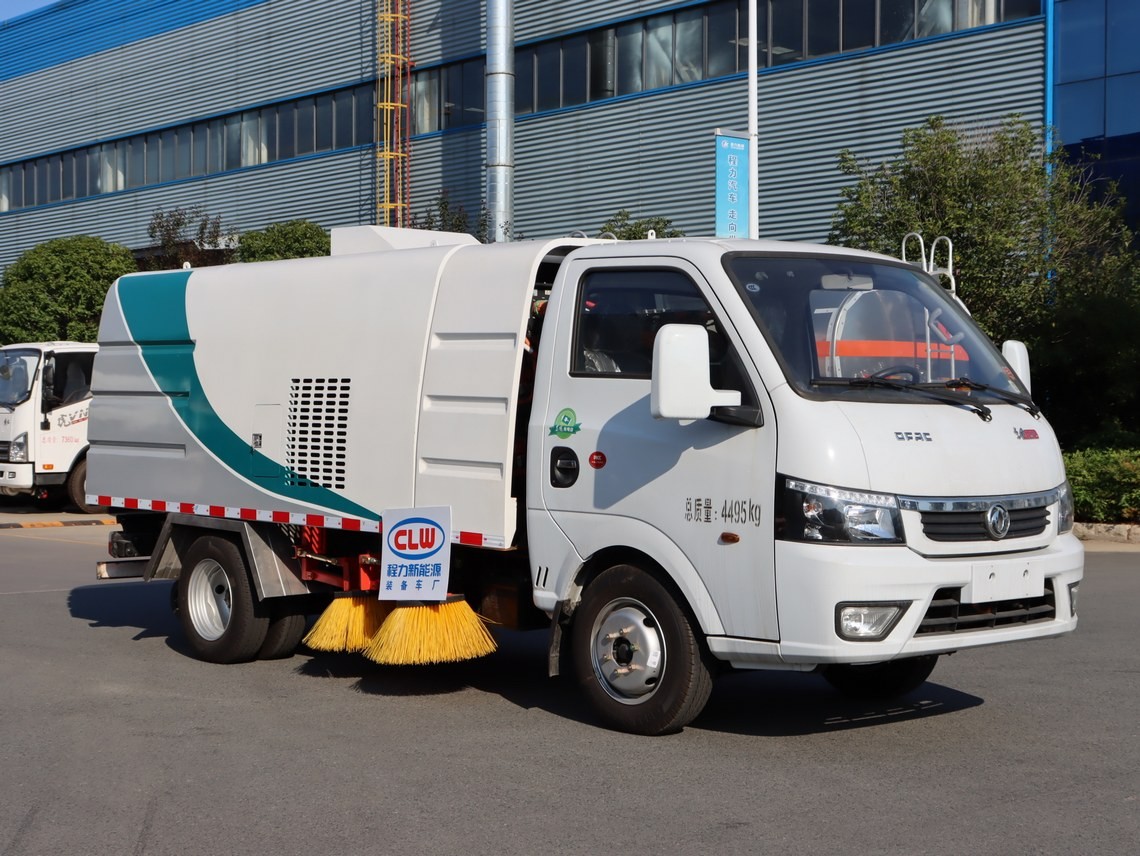 Электрическая чистящая машина Dongfeng Tu Yi