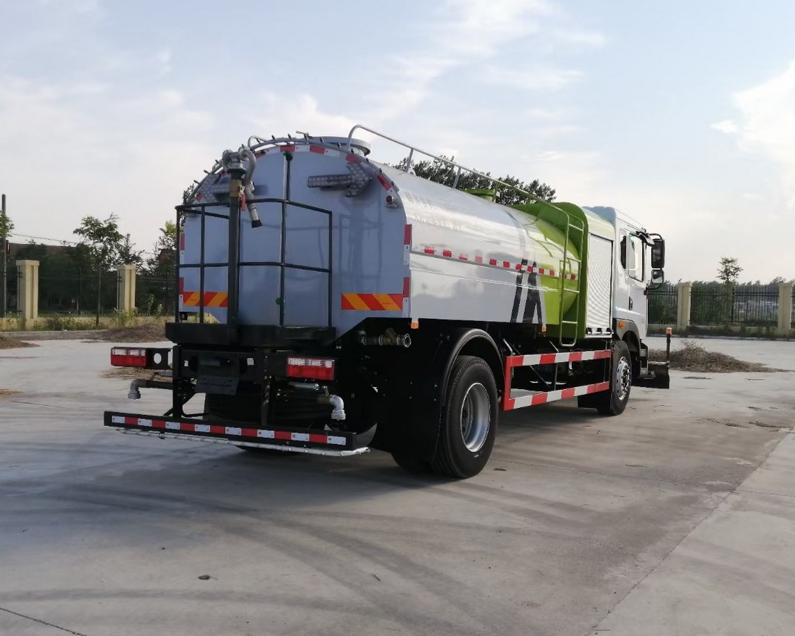 18-тонный Dongfeng электромобиль для чистки дорог