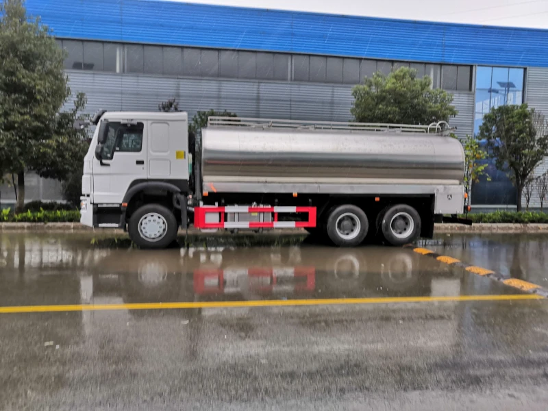 Синотruk HOWO 6X4 Дизель Еuro 4 Механическая Тяжелая техника 20 кубических метров Водяной шланг Пожарная цистерна Новые основные компоненты Двигатель