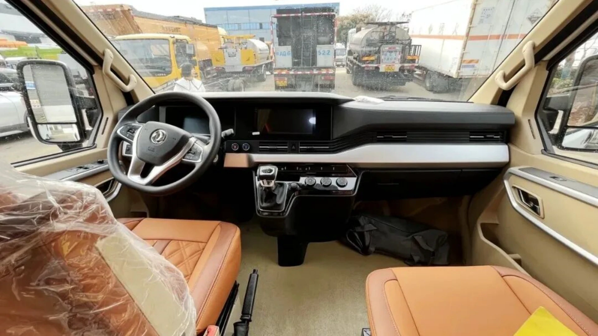 Прямая продажа с завода Dongfeng Yu Feng длиннобазного фургона с высокой крышей для отдыха