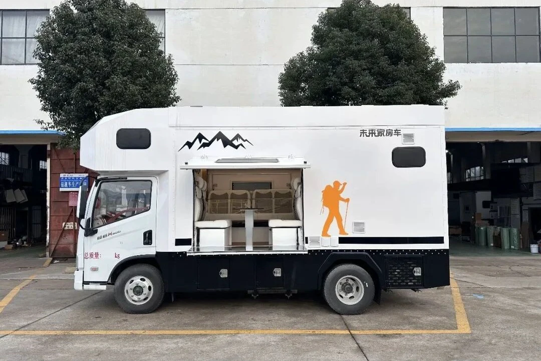SAIC Юджиан H500 Мобильный тип продаж прицепа для путешествий [Двухсоколинные крыльевые окна]