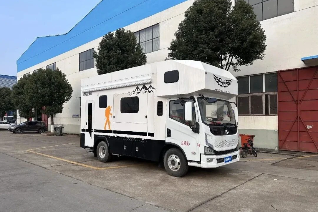 SAIC Юджиан H500 Мобильный тип продаж прицепа для путешествий [Двухсоколинные крыльевые окна]